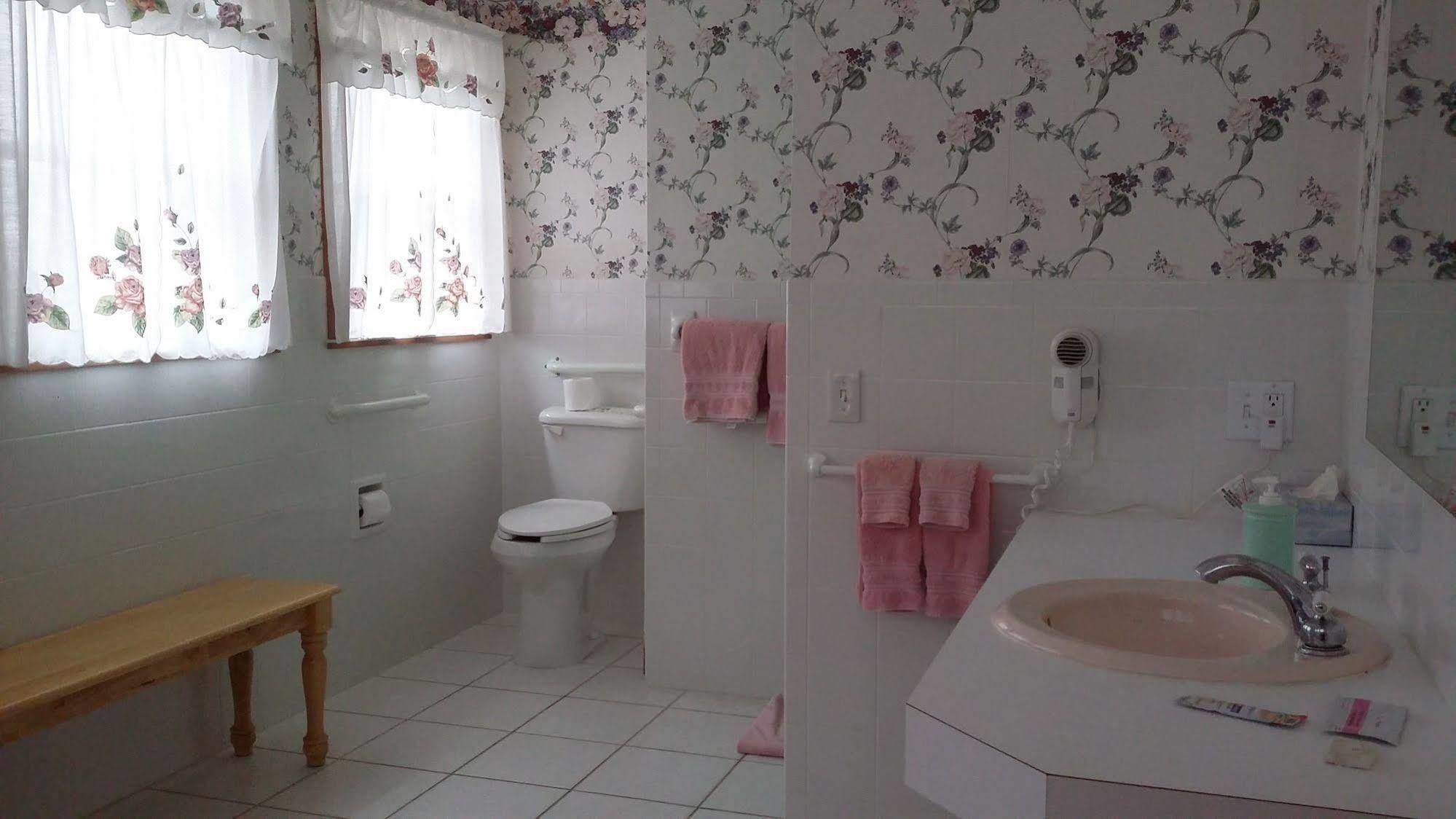 Chestnut Charm Bed & Breakfast Atlantic Luaran gambar